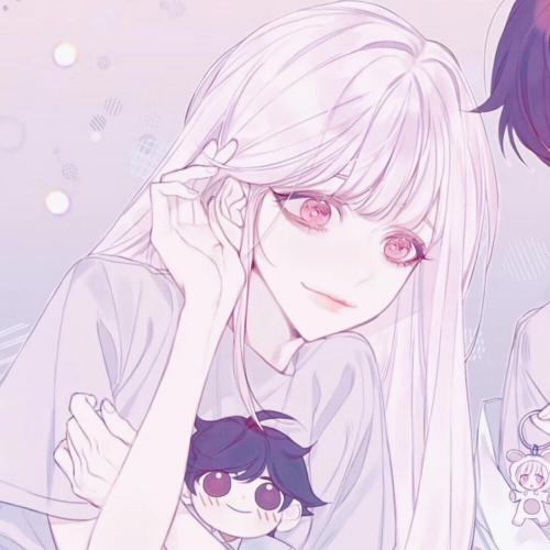 动漫头像情侣男女两张,两个人在虚拟世界中的相伴相守