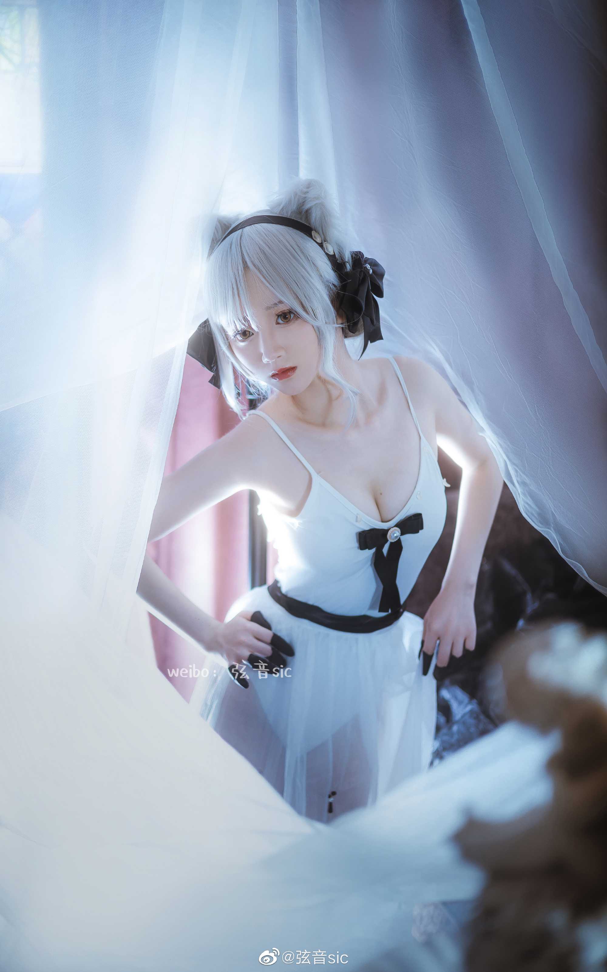 这套芭蕾又是早早做完衣服就开摆了捏 明日方舟 林雨霞