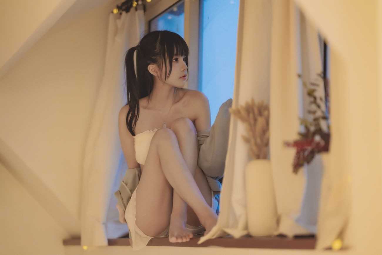 甜甜的出现一下