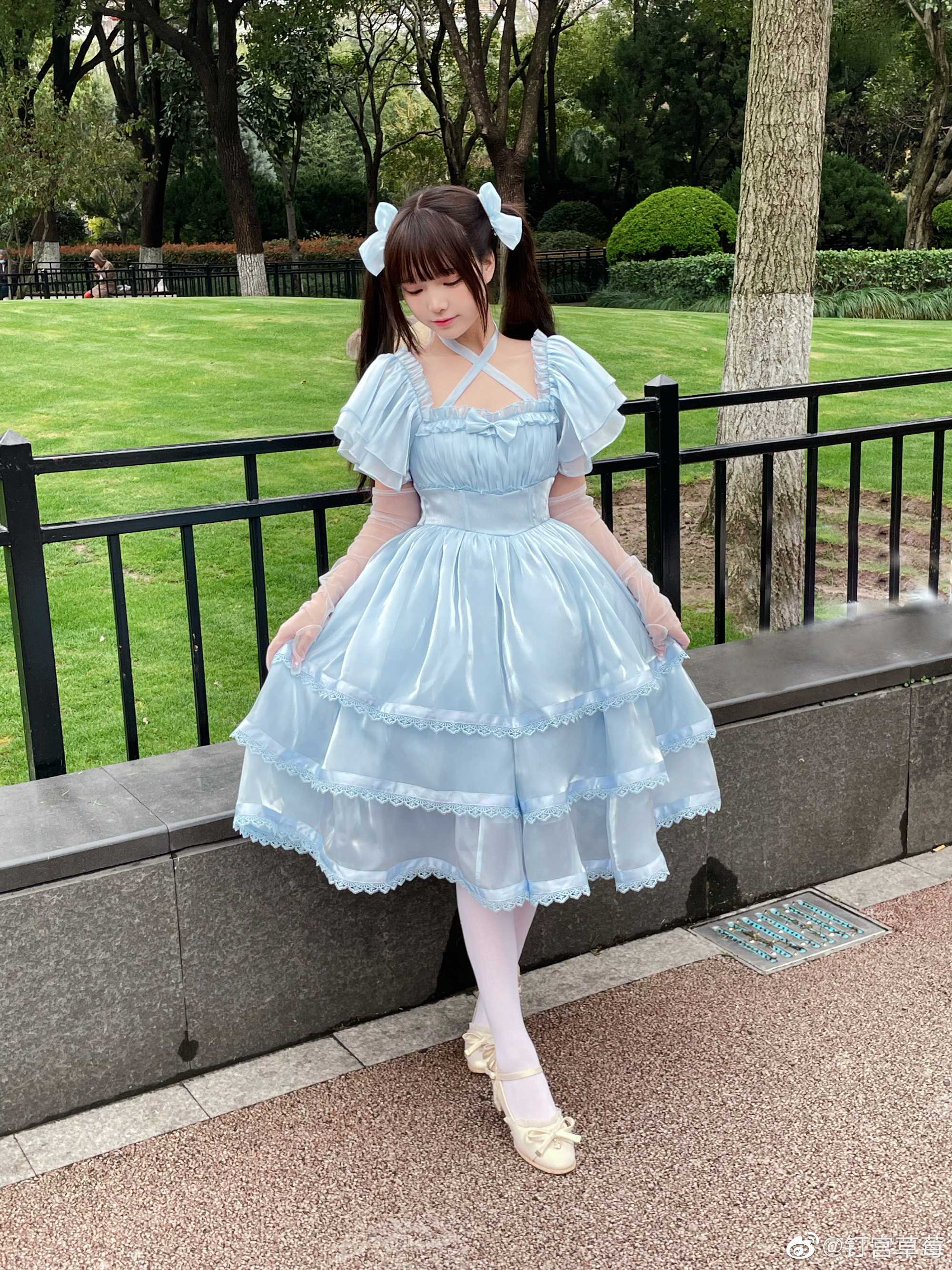 花可以自己去买，海也可以自己去看