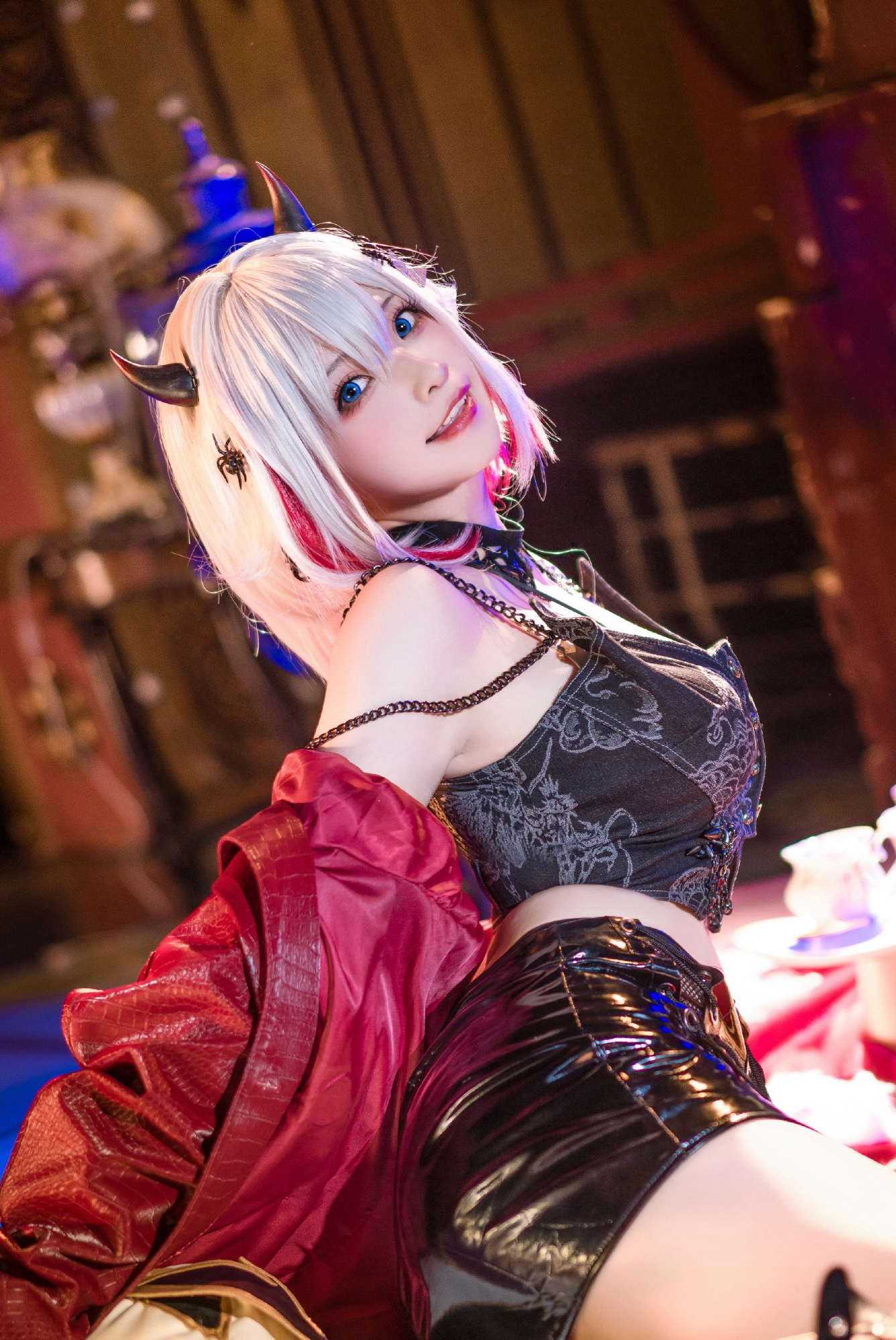 自己尝试了下托帕万圣节的搭配~合不合适呀