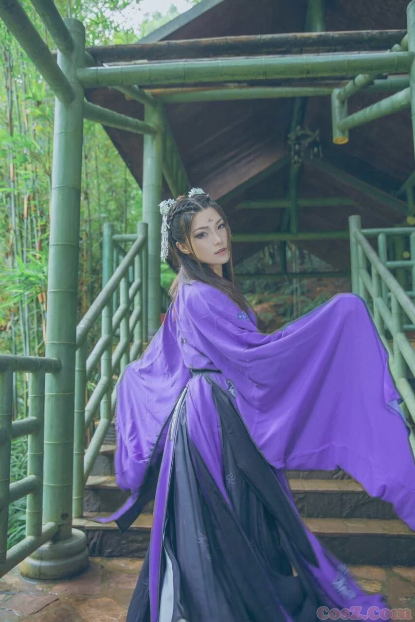 五毒毒姐衍生汉服一把小伞