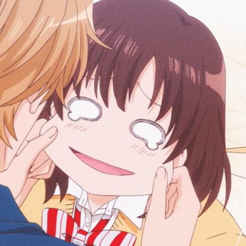 幸福宠溺的甜蜜的动漫情侣头像，爱上你我不后悔