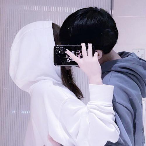 你永远是我的唯一，成熟的情侣头像稳重双人