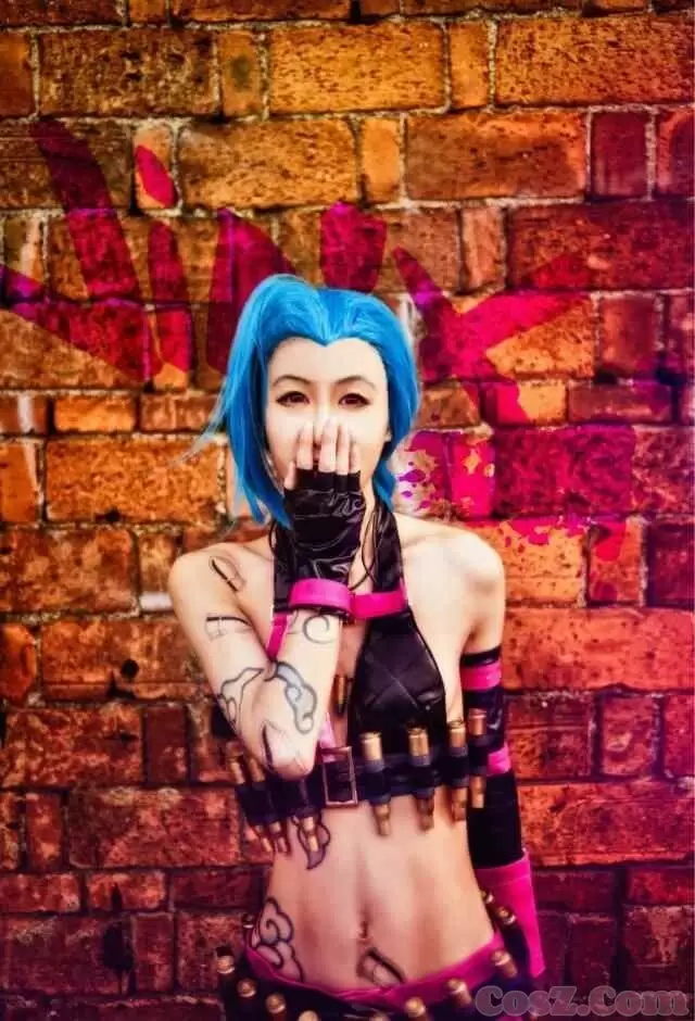 《C站·第335期》这个暴力萝莉金克丝像不像，后期做的还不错就是小牙齿亮了！