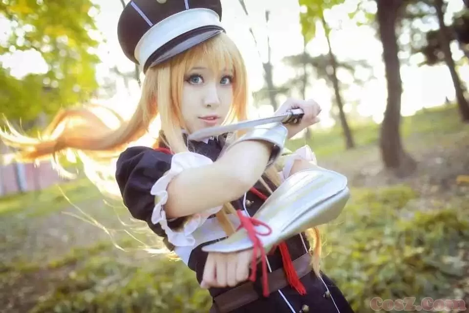 《C站·第280期》灵猫小埋抱着一瓶可乐吃这一袋海苔！