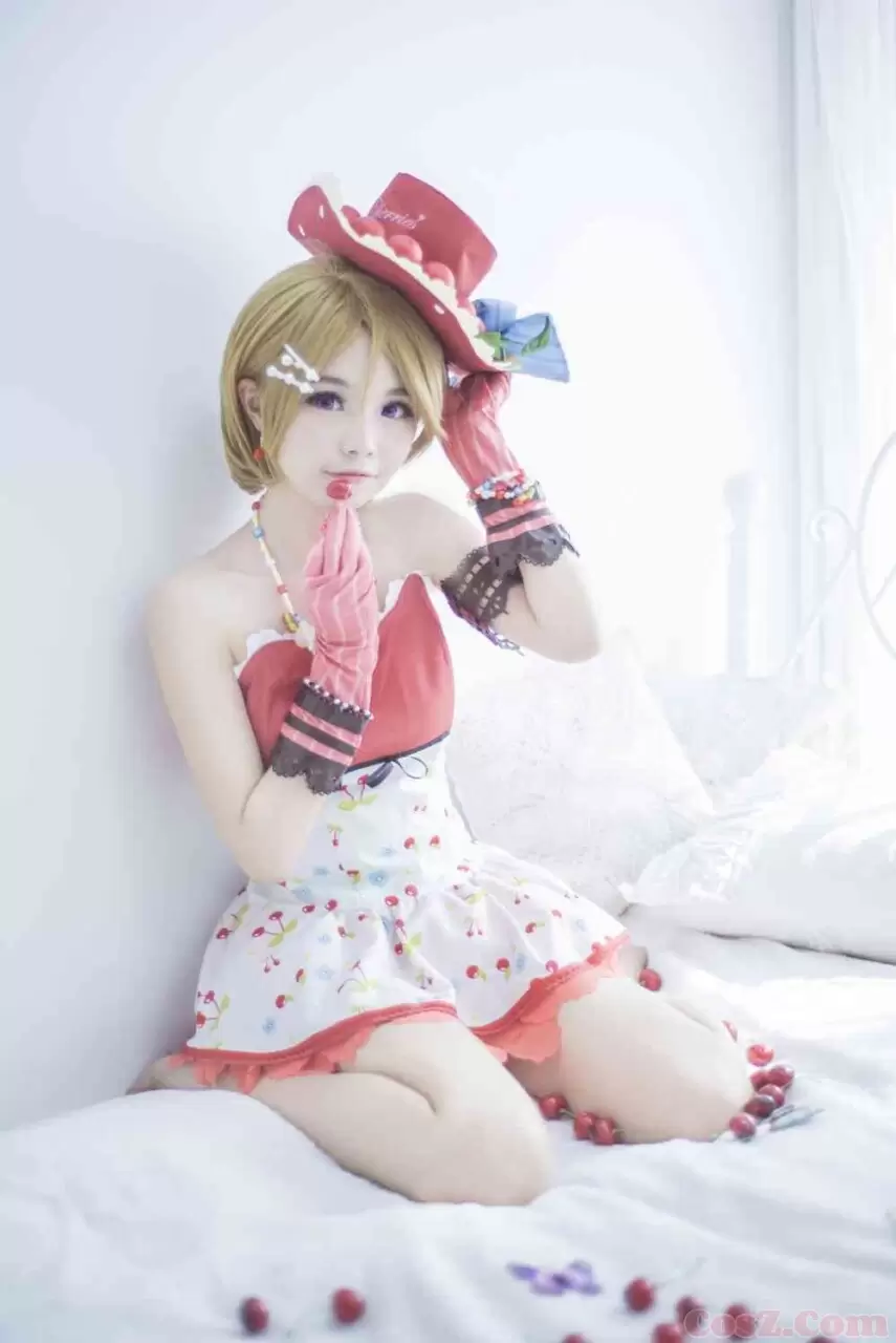 《C站·第140期》樱桃女仆给你送水果了想吃水果还是想吃别的