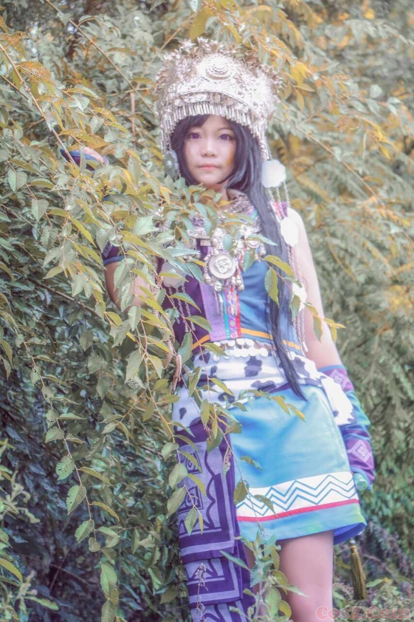 蜀山石兰小姐姐苗族少女很耀眼