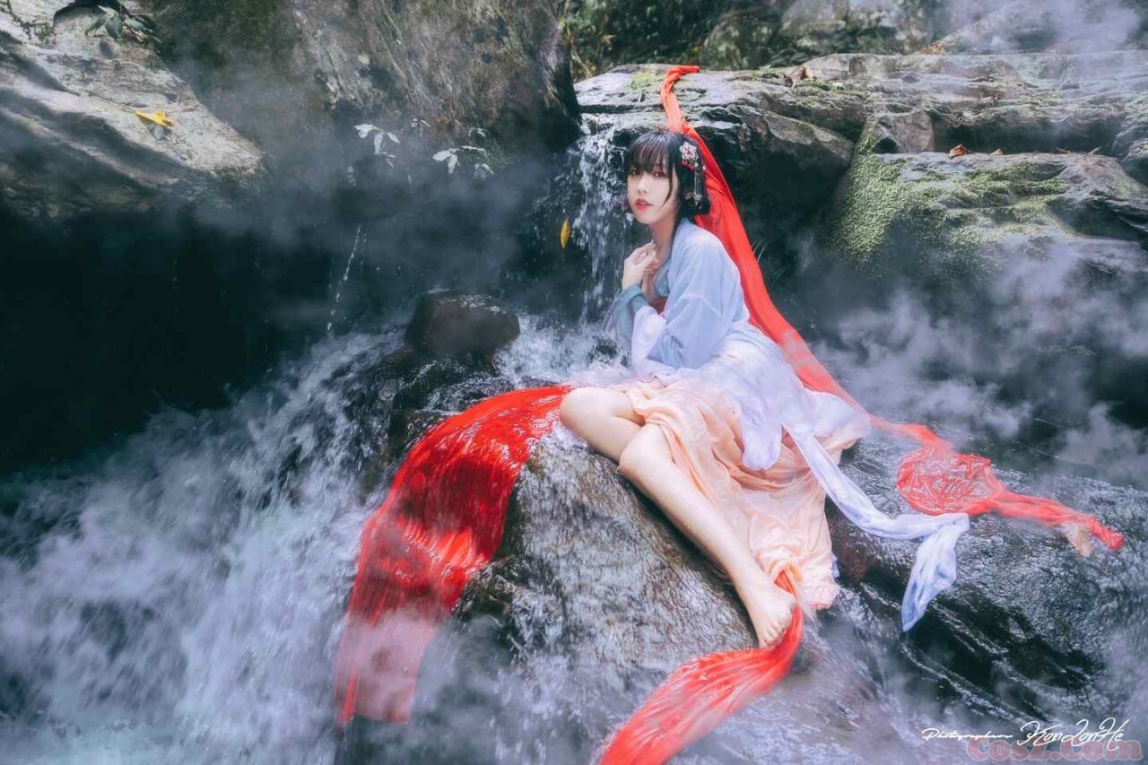 云青青兮欲雨，水淡淡兮生烟仙女一样的小姐姐！