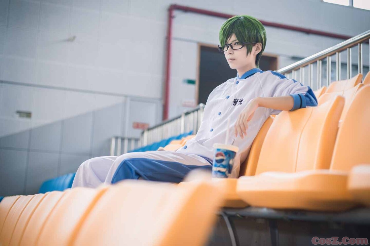 你是喜欢古风的旗袍还是喜欢现代风格的旗袍？