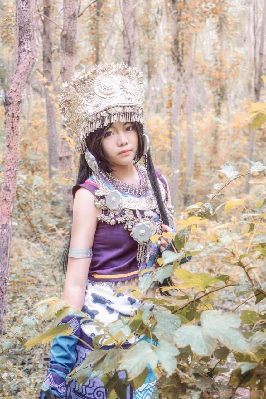 蜀山石兰小姐姐苗族少女很耀眼