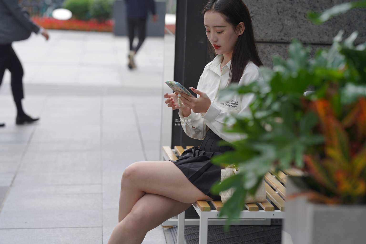 精选街拍作品 NO.1567 百褶裙美女10-美图