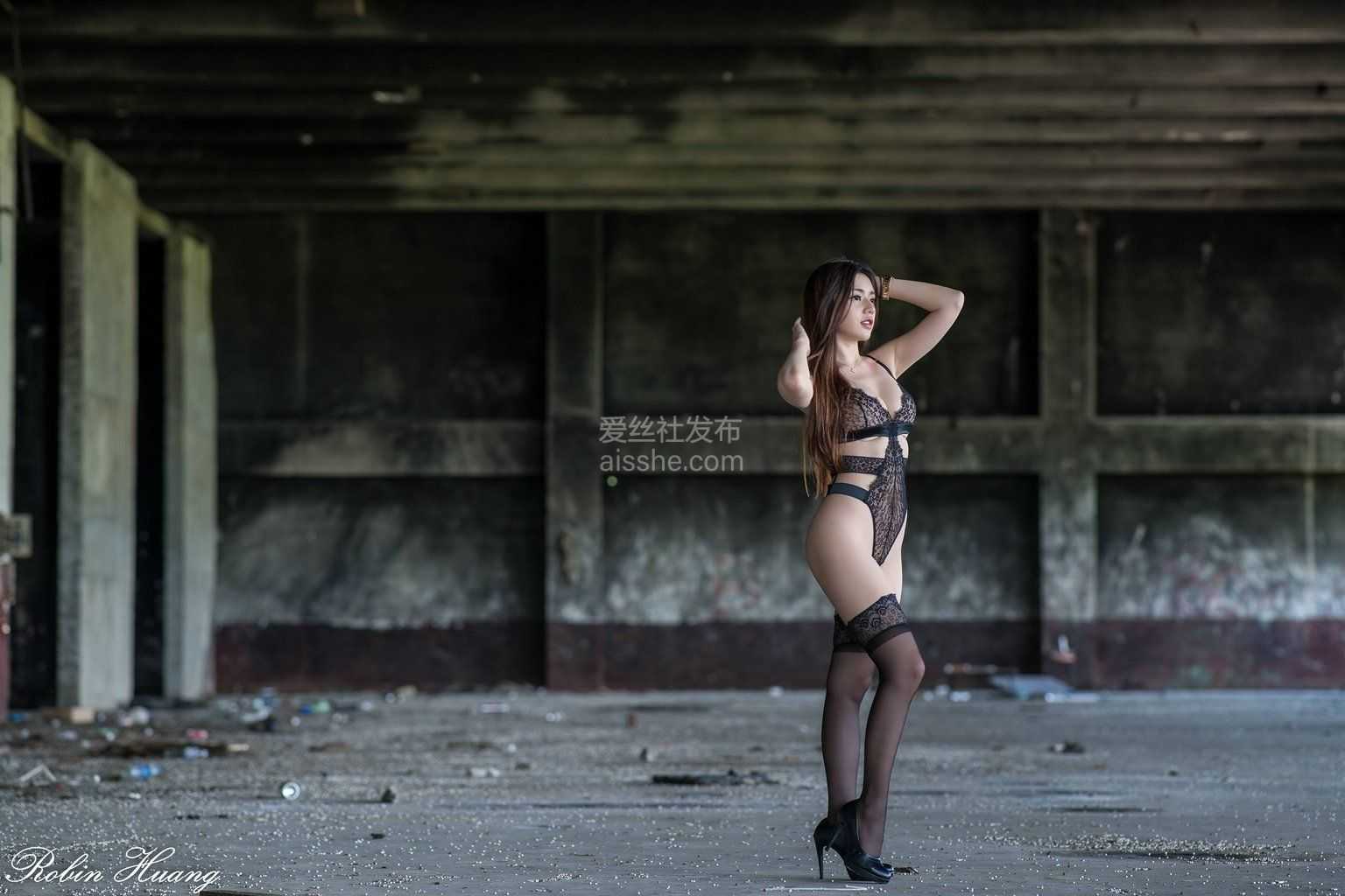 精选模拍作品 NO.244 謝立琪 姓感內衣黑絲高跟-美图