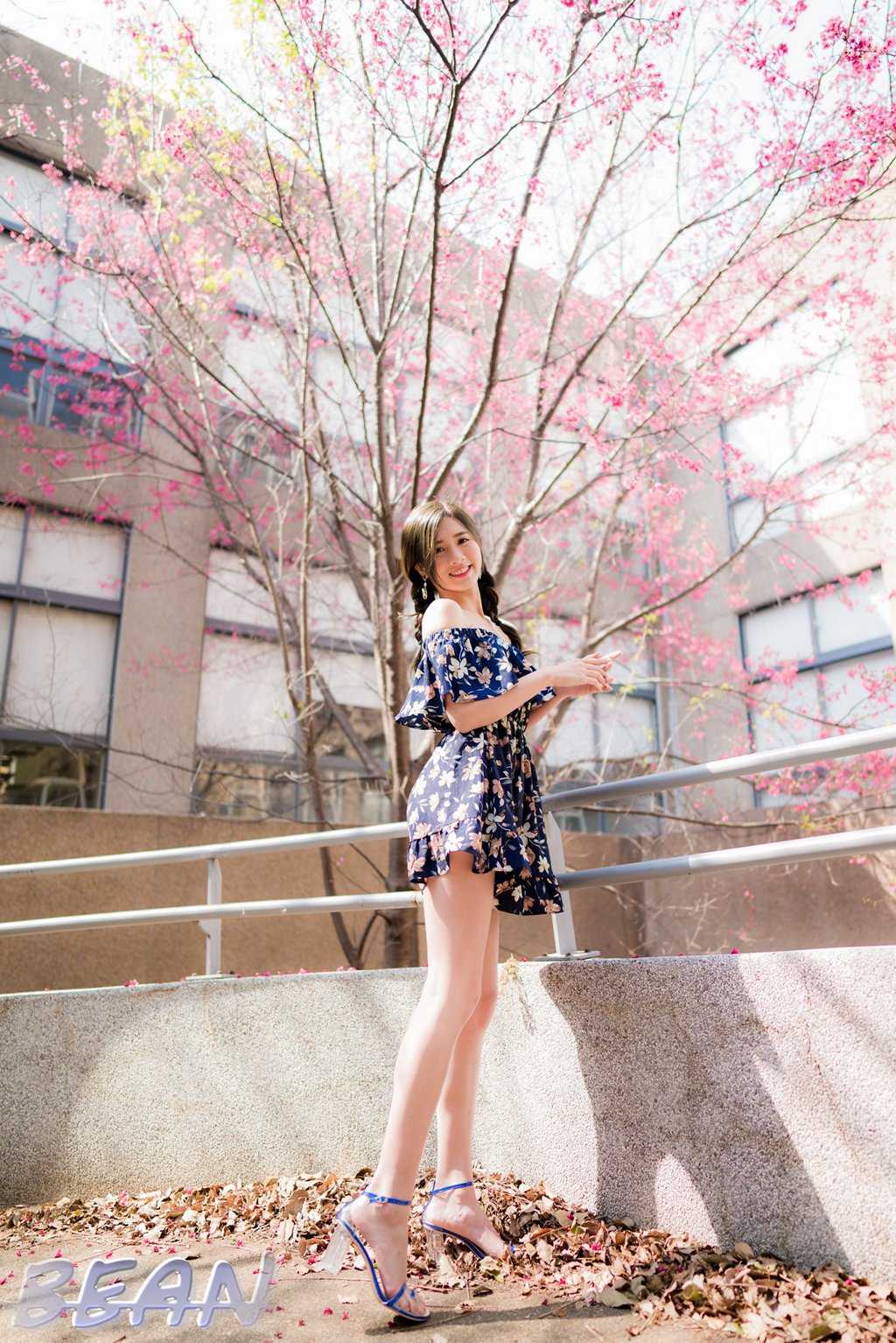 精选模拍作品 NO.212 張鈞 露肩連衣裙涼高-美图