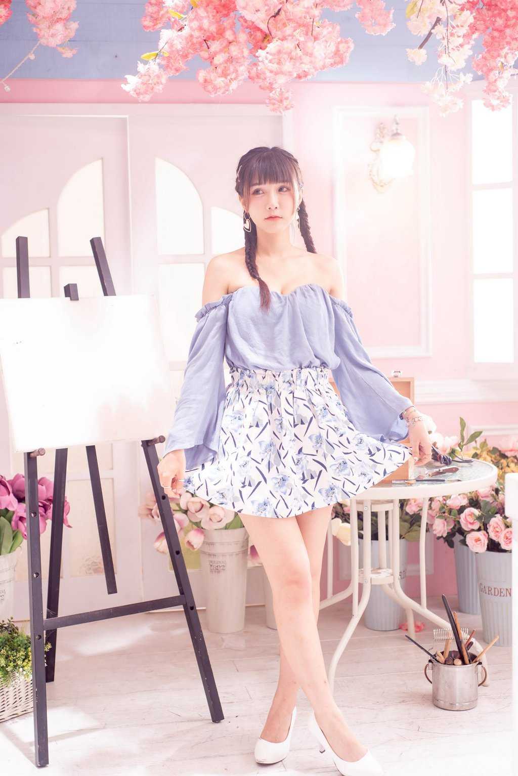 精选模拍作品 NO.256 紀馨喬 露肩短裙高跟每足-美图