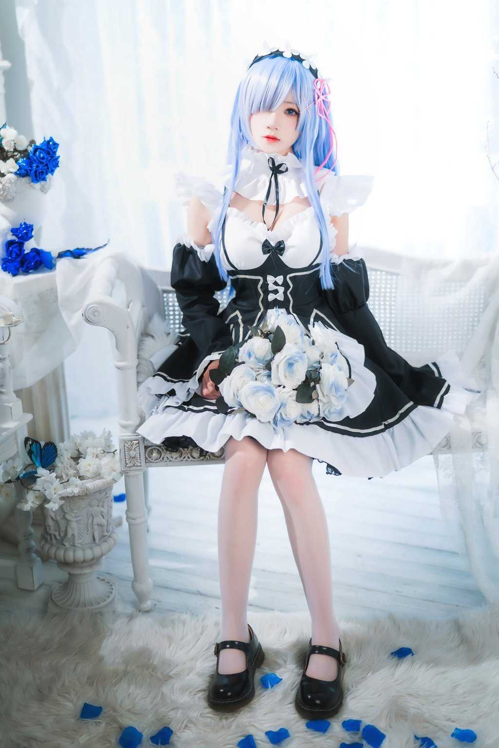 人气Coser@桜桃喵 长发雷姆-美图