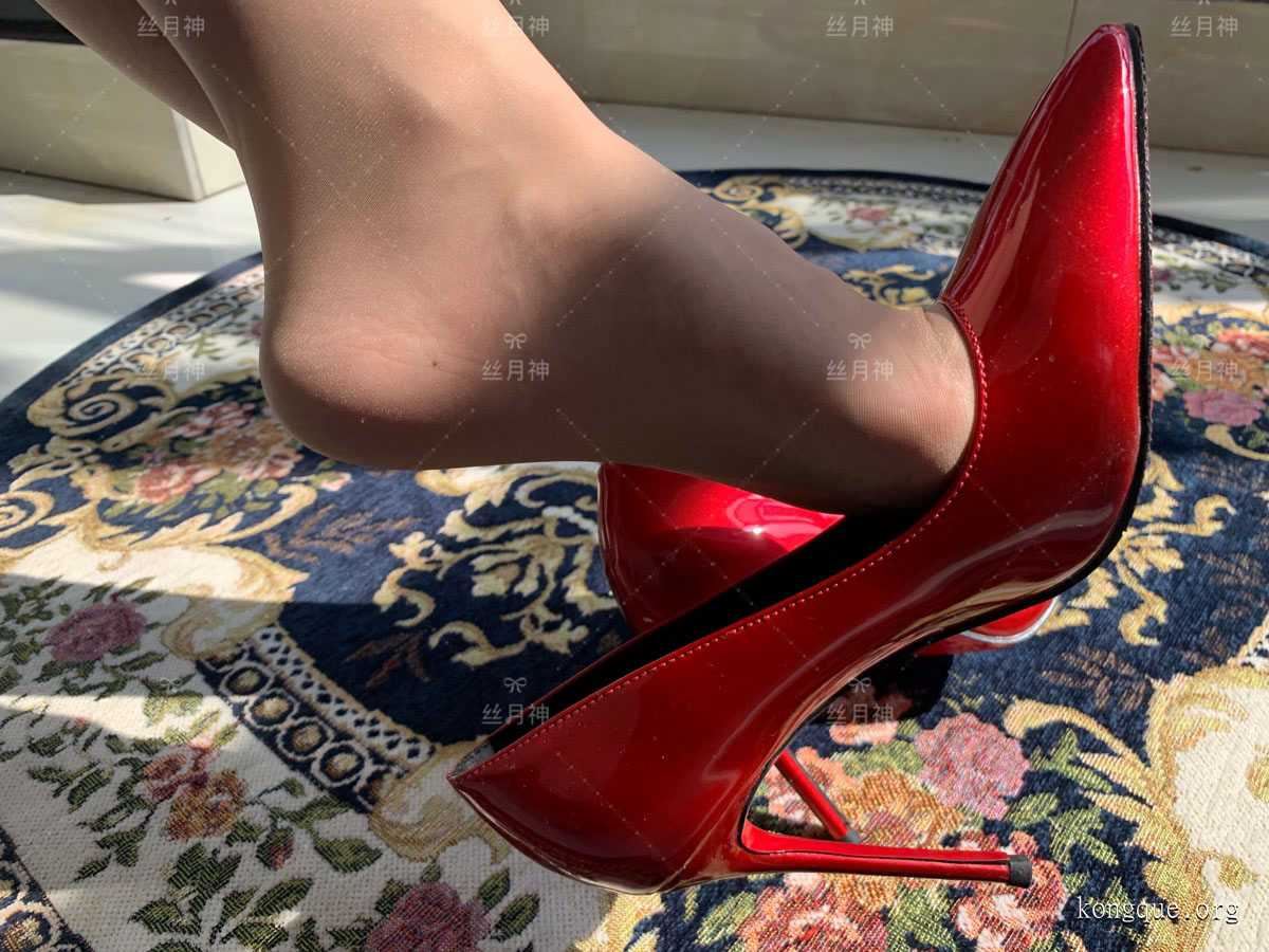 丝月神 – 朋友圈收费系列套图-美图