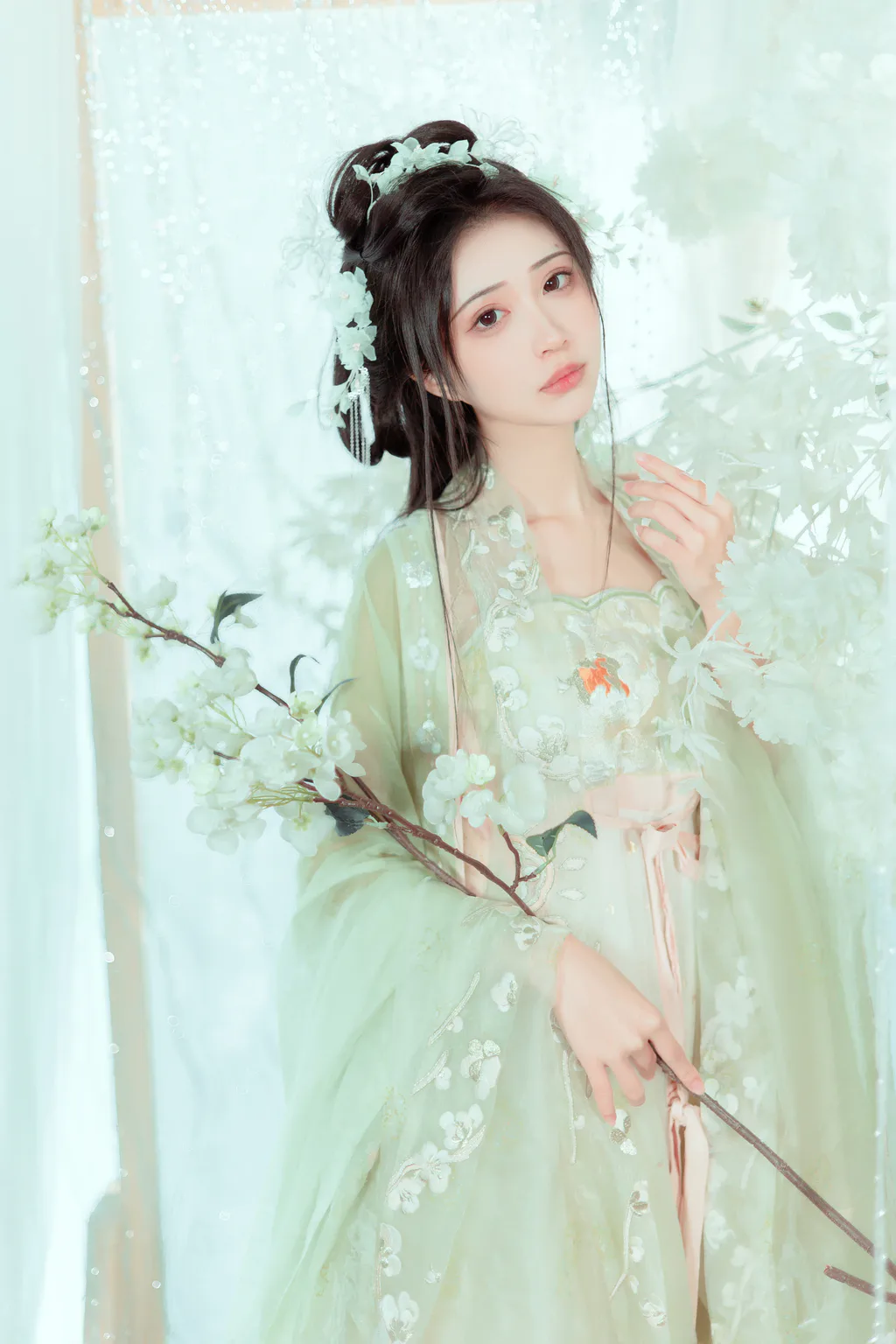 图片[2]-[YITUYU艺图语]2023.02.28 轻影 绮罗生的小苏苏[26+1P/222MB]-美图