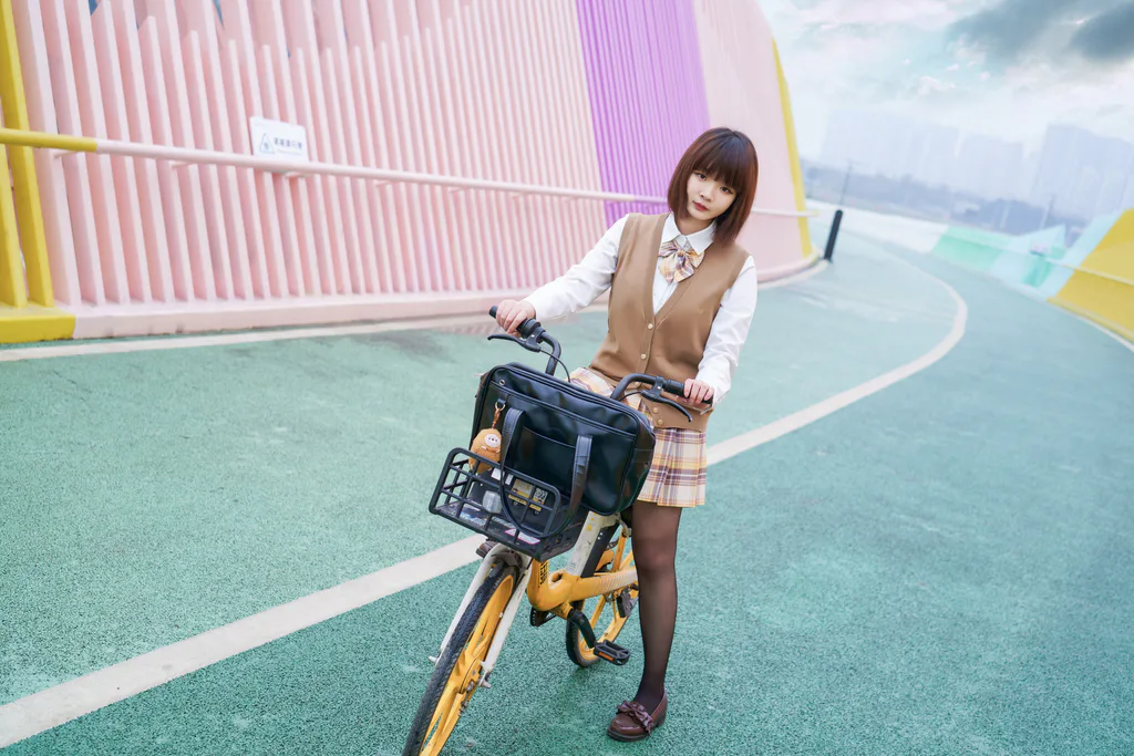 [YITUYU艺图语]2023.03.03 马卡龙骑手 中亦[20+1P/613MB]-美图