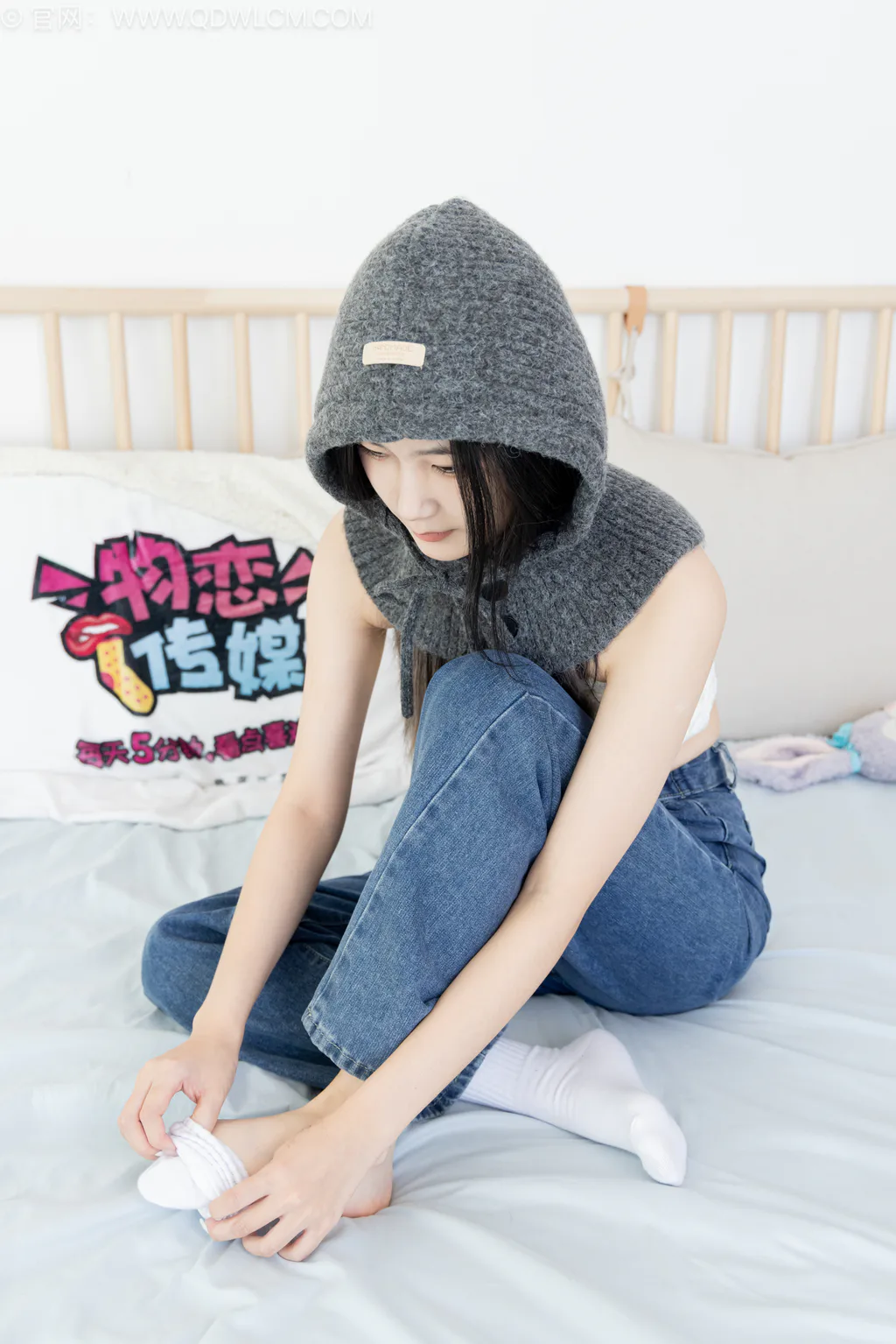 图片[4]-勿恋传媒 NO.2604 贝壳-板鞋、纯白高筒棉袜、裸足[155P/1V/4.18GB]-美图