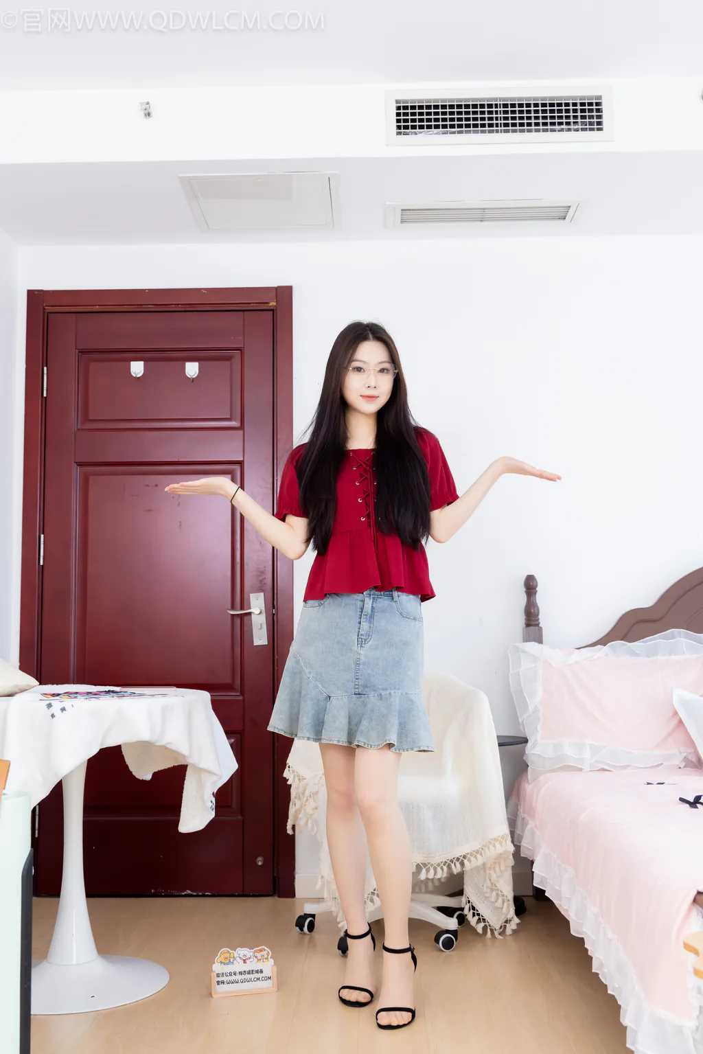 图片[2]-勿恋传媒 NO.2607 小羊-三双高跟凉鞋、薄肉丝、裸足[160P/1V/6.98GB]-美图