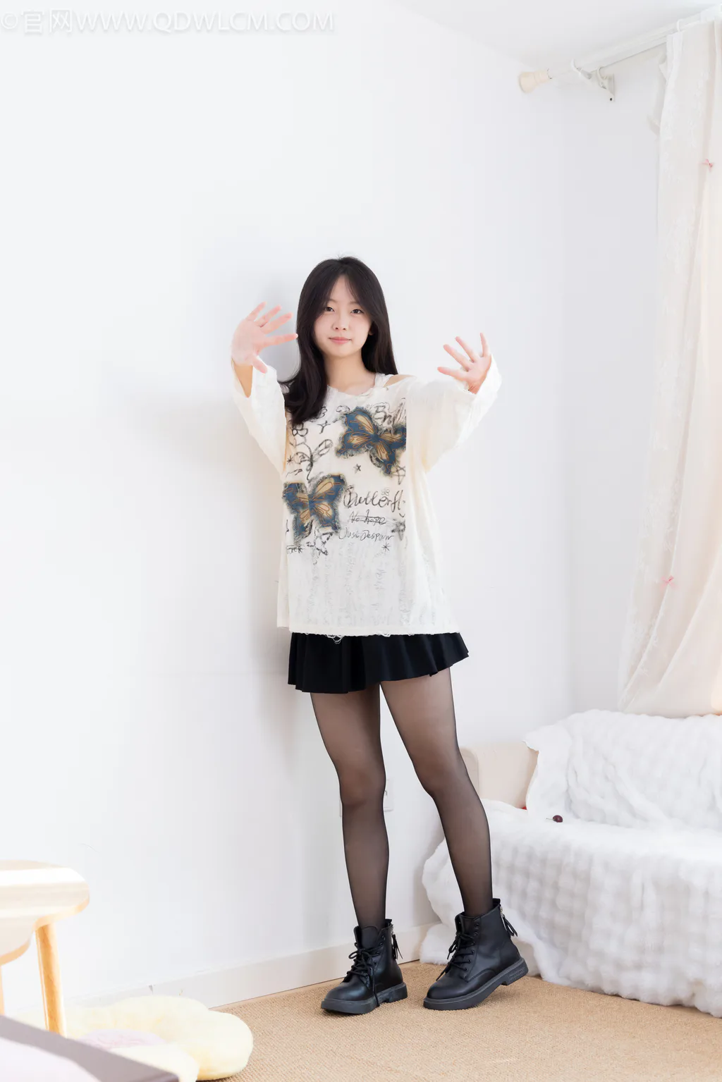 图片[2]-勿恋传媒 NO.2608 萌萌-马丁靴、薄黑丝[143P/1V/4.18GB]-美图